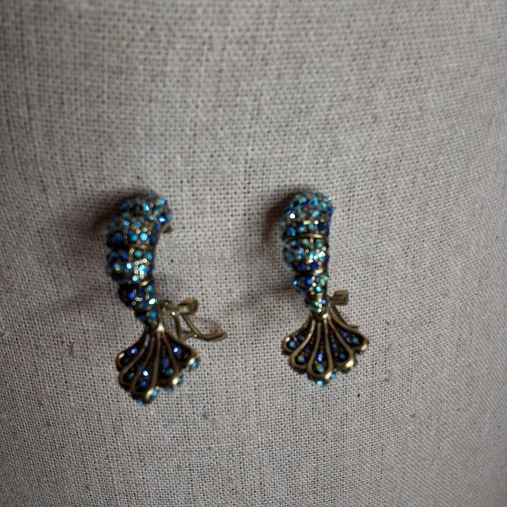 Heidi Daus Lobster Tails Crystal Statement Blue Crystal Pirerced Earrings NIB - Picture 6 of 10